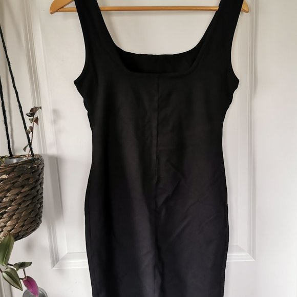 LBD - Picture 2 of 3